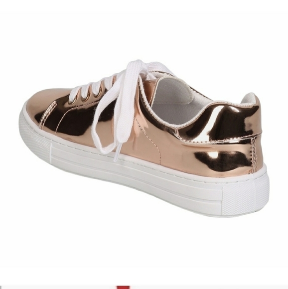 NEW! QUPID ROSE GOLD METALLIC LACE UP FASHION SNEAKERS SIZE 7 - Picture 6 of 6